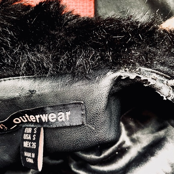 Zara Trf Outerwear Fuzzy Faux Fur Collarless Zip Front Coat in Black Size S EUC - Picture 6 of 16